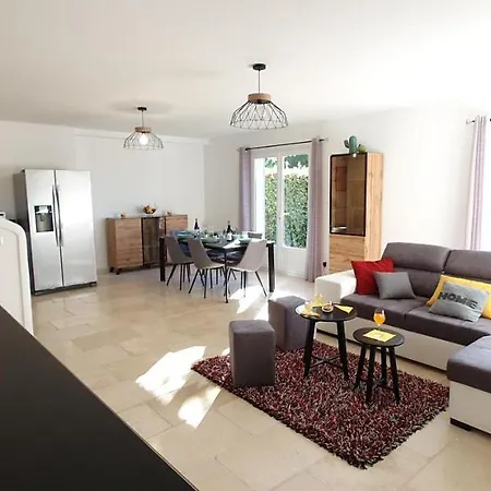 Maison Calme Et Renovee 