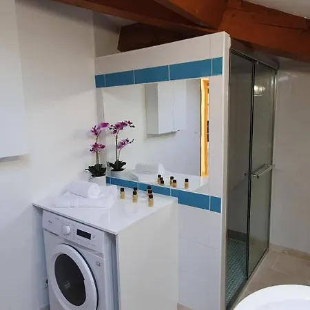 Holiday home Maison Calme Et Renovee 