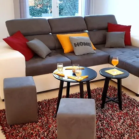 Holiday home Maison Calme Et Renovee 